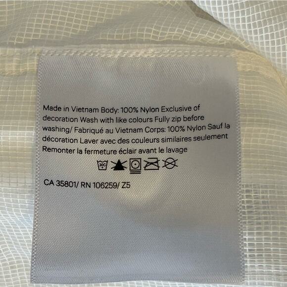 Lululemon Clear Intention Jacket in White NWT Size 10 - Picture 16 of 16